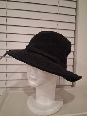 Wide Brim Black Women's Sun Hat with Ribbon Detail